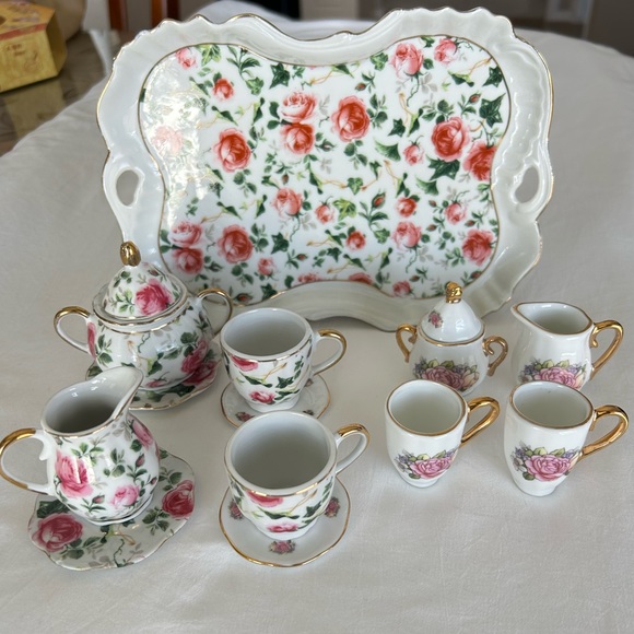 VINTAGE Adeline Miniature Tea Set - Picture 2 of 10